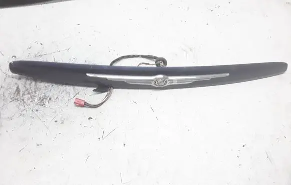 Chrysler Pacifica Trunk door license plate light bar 13425100