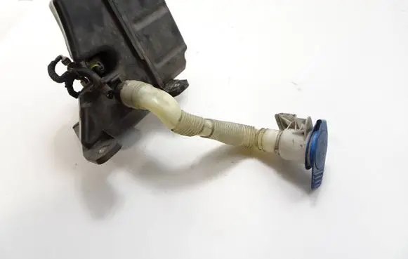 Windshield washer fluid reservoir/tank