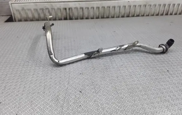 Audi A6 S6 C5 4B Engine coolant pipe/hose 06C131143Q