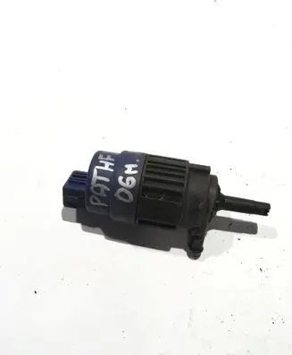 Nissan Pathfinder R51 Windscreen/windshield washer pump 28920EB320