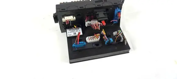 Mercedes-Benz E W211 SAM control unit 2115457301