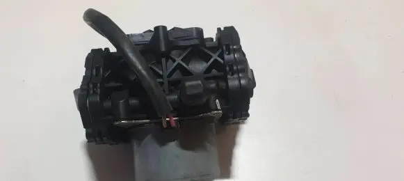 Opel Corsa F Vacuum pump 03718001361