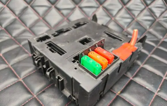 Smart ForTwo II Fuse box set 5WK48883A A4515401350 A4515451001
