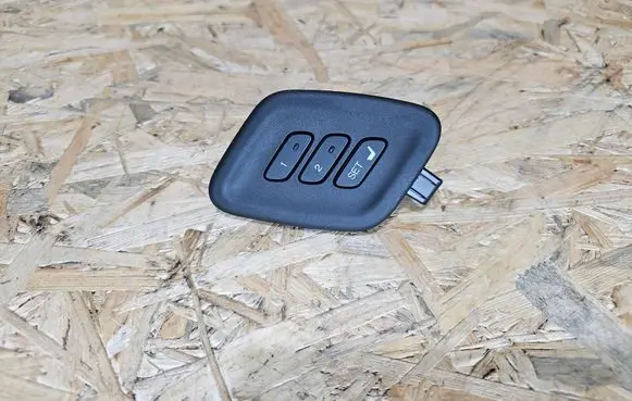 Honda CR-V Seat memory switch 