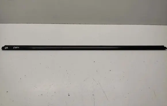 BMW 1 E82 E88 Front door glass trim molding 