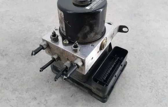 BMW 3 E90 E91 ABS Pump 67714866771487
