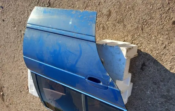 BMW 5 E39 Rear door 
