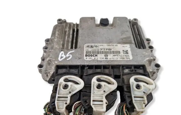 Mazda 3 I Engine control unit/module 6M6112A650BB 0281012530