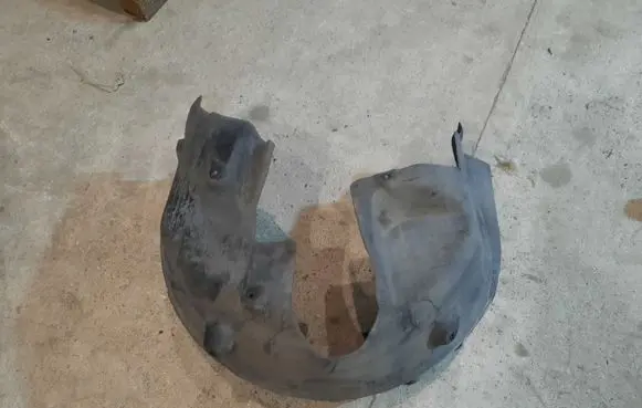 BMW 6 F12 F13 Rear arch fender liner splash guards 7224973