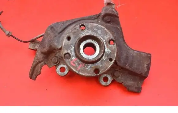 Fiat Linea Front wheel hub spindle knuckle