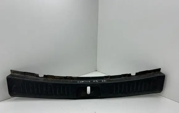 Chevrolet Captiva Tailgate/boot lid lock trim 