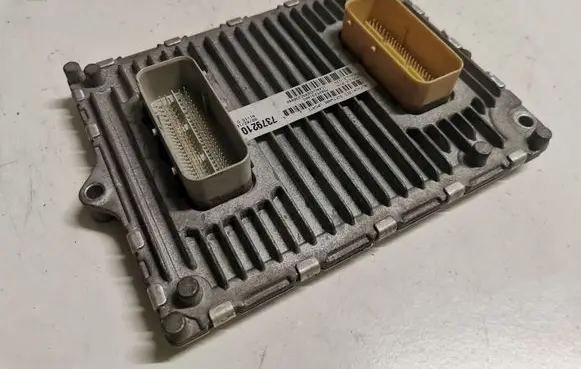 Dodge Durango Engine control unit/module P68252318AG 7379210