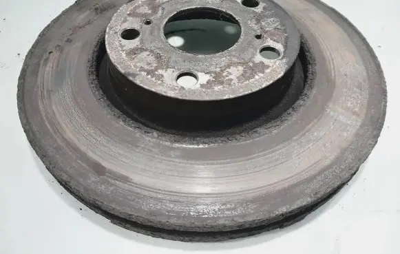 Toyota Avensis T270 Front brake disc