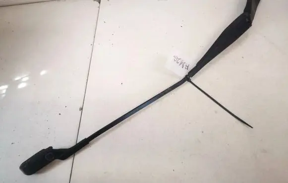 Front wiper blade arm