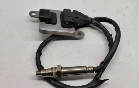 Mercedes-Benz C W205 Lambda probe sensor A0009051512 0009051512
