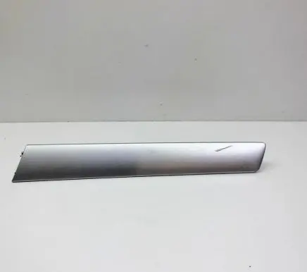 Volkswagen Touareg II Front door card panel trim 7P6867440