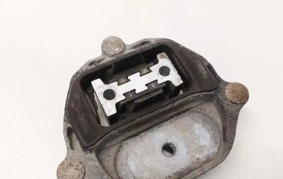 Audi Q5 SQ5 Engine mount bracket 8K0399151