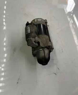 Mitsubishi L200 Starter motor 1810A332