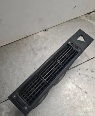 Volkswagen Transporter - Caravelle T4 Dash center air vent grill 7D1819703B 7D1819709