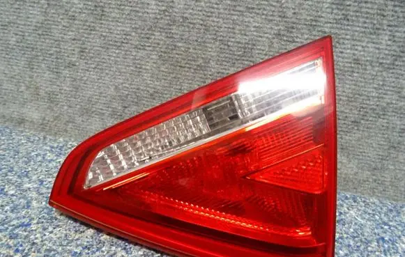Audi A5 8T 8F Tailgate rear/tail lights 8T0945094