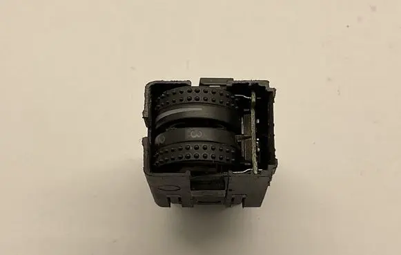 Volkswagen Golf IV Headlight level height control switch 7M3941333