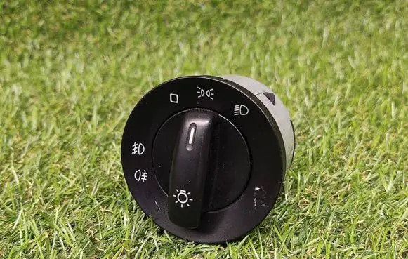 Skoda Yeti (5L) Light switch 5L0941431G 10013632