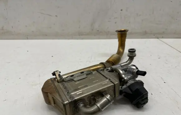 EGR valve cooler