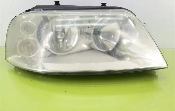 Volkswagen Sharan Headlight/headlamp 0301182202