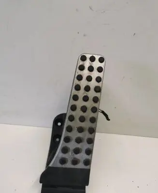 Mercedes-Benz C W205 Accelerator throttle pedal A2053000104