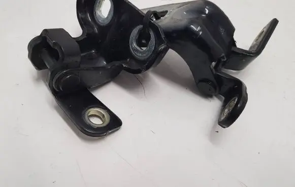 Opel Mokka Rear door hinge set A046057
