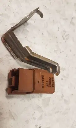 Nissan X-Trail T30 Other relay 2523079964