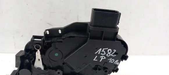 Land Rover Discovery 3 - LR3 Front door lock