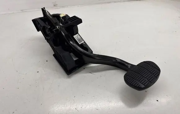 BMW X1 F48 F49 Brake pedal 6856596 35006856596