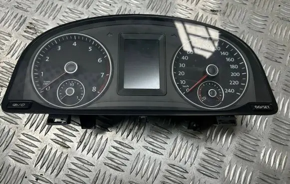 Volkswagen Caddy Speedometer (instrument cluster) 2K5920876M 819015443