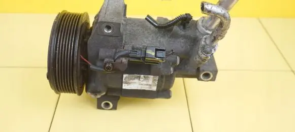Dacia Sandero II Air conditioning (A/C) compressor (pump) H4B400