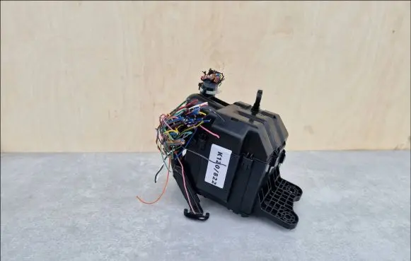 Suzuki Grand Vitara II Fuse box set 5683
