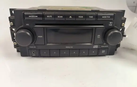 Dodge Caliber Radio/CD/DVD/GPS head unit 05064173AK
