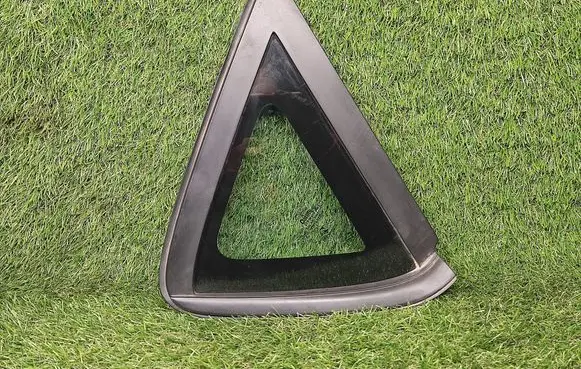 Ford Fiesta Rear side window AE835829750AD