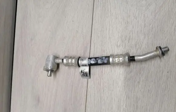 Land Rover Evoque II Air conditioning (A/C) pipe/hose L8D28D310AB