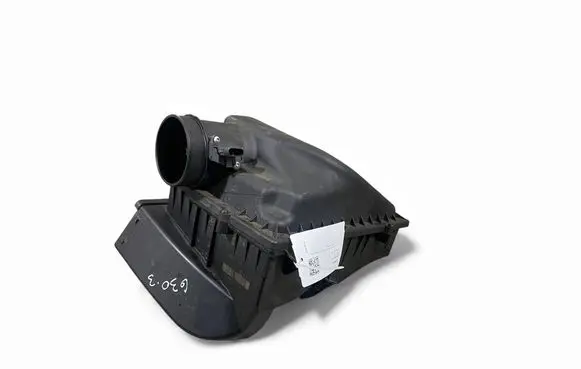 BMW 5 G30 G31 Air filter box 8620945