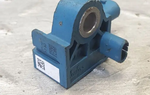 Volkswagen Jetta VI Airbag deployment crash/impact sensor 5K0959351A 5WK44270