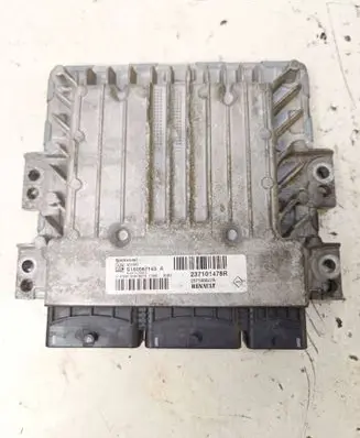 Renault Megane III Engine control unit/module S180067143A 237101478R