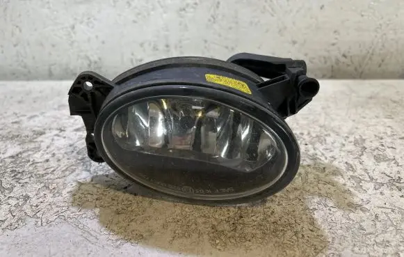 Mercedes-Benz CLK A209 C209 Front fog light A1698201556 0305077001 ZGS005