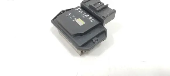 Mitsubishi Pajero Heater blower fan relay 4993002110
