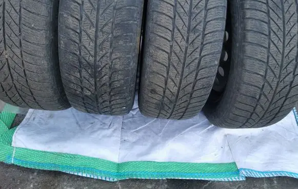 Seat Alhambra (Mk1) R16 winter tire 