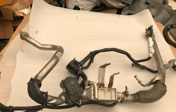 Audi Q5 SQ5 FY EGR valve cooler 059131508AL