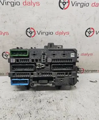 Opel Zafira A Fuse module 13206759 5DK00866952