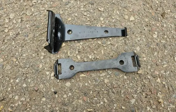 BMW X3 E83 Battery bracket 0313P07