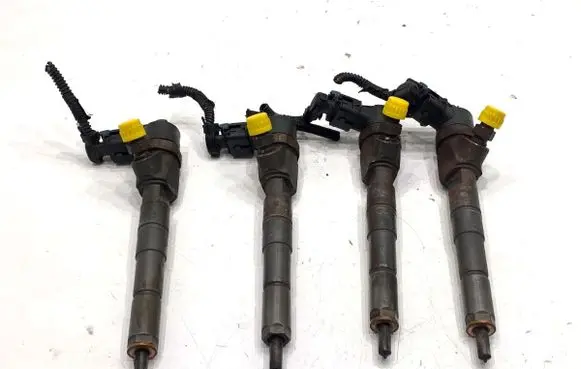 Saab 9-3 Ver2 Fuel injectors set 0445110243