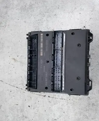 Skoda Fabia Mk2 (5J) Comfort/convenience module 6Q2937049F